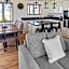 Cherry Bird Lodge Escape