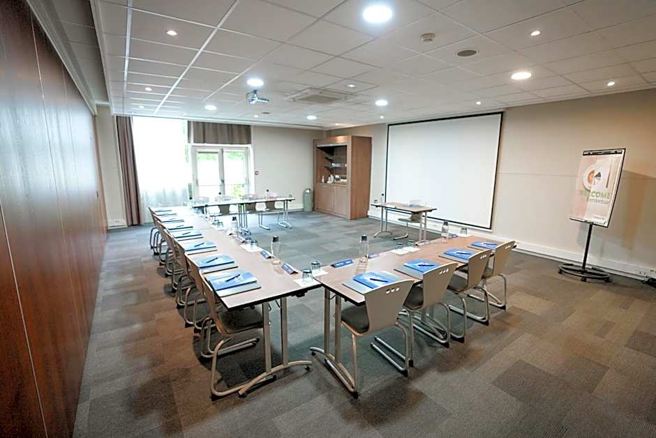 Hotel Campanile Roissy