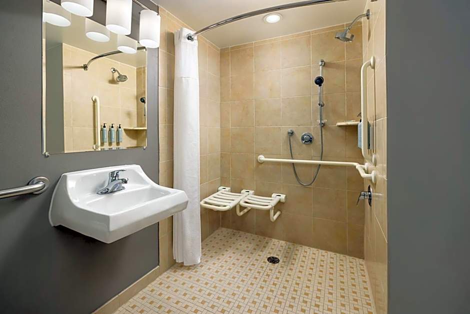 Courtyard by Marriott Montvale