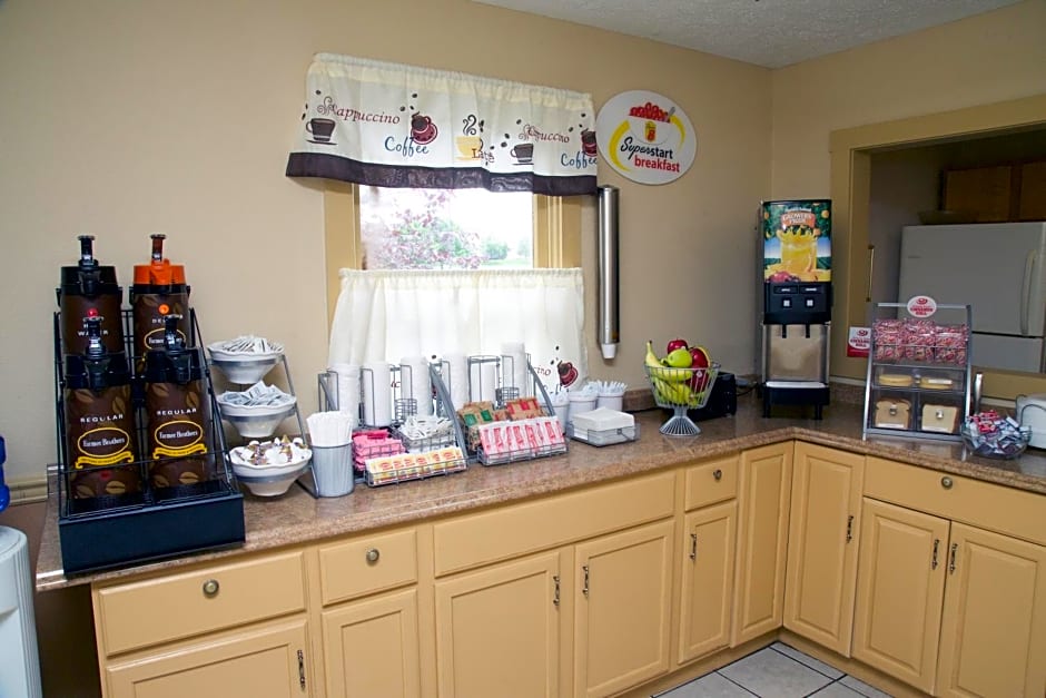 Super 8 by Wyndham Christiansburg