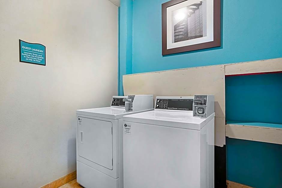 Best Western Plus Blue Angel Inn