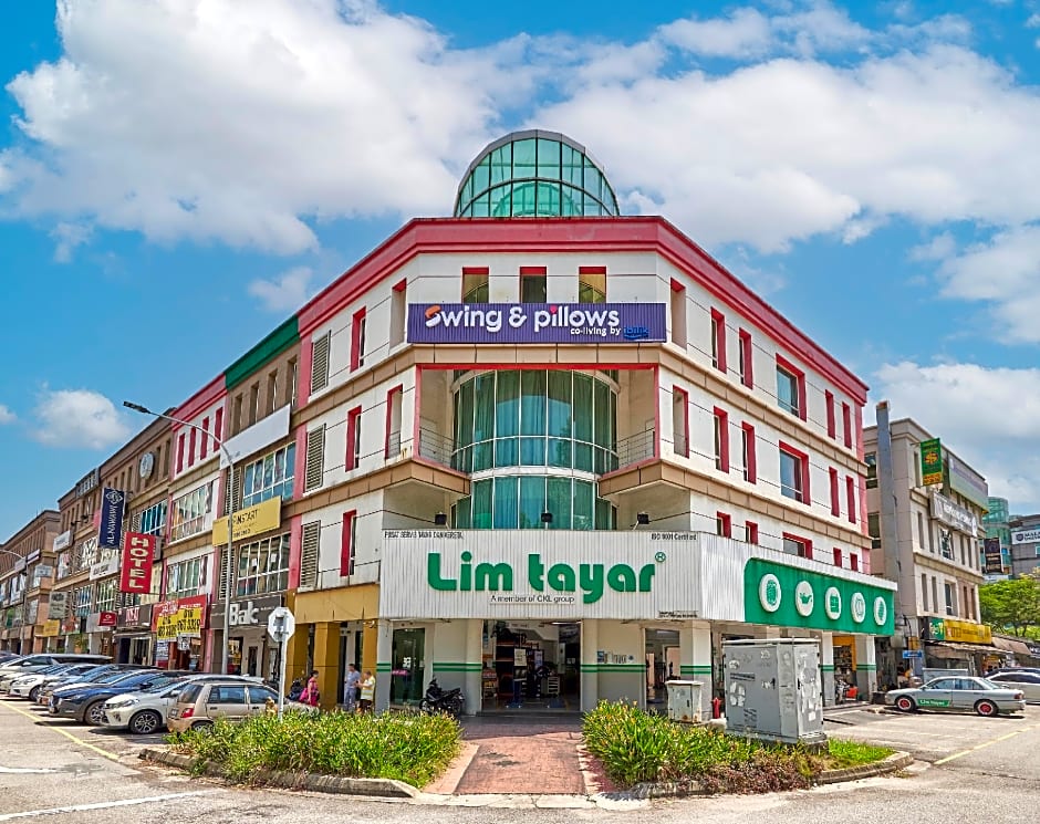 Swing & Pillows @ PJ KD