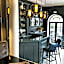 Hotel de Neuville Arc de Triomphe