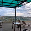 Sky Suite Top floor with Rooftop Pool & Gym