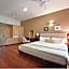 Stately Suites - Golf Course Road