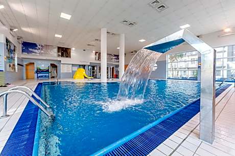 Akces Medical Fit & Spa Basen, Sauna, Jacuzzi i Siłownia w Cenie