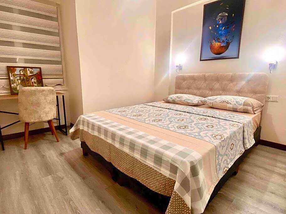 LICENSED ,JAZZY TOP CLASS 3 BEDROOMS HOMES 100Mb Wi-Fi