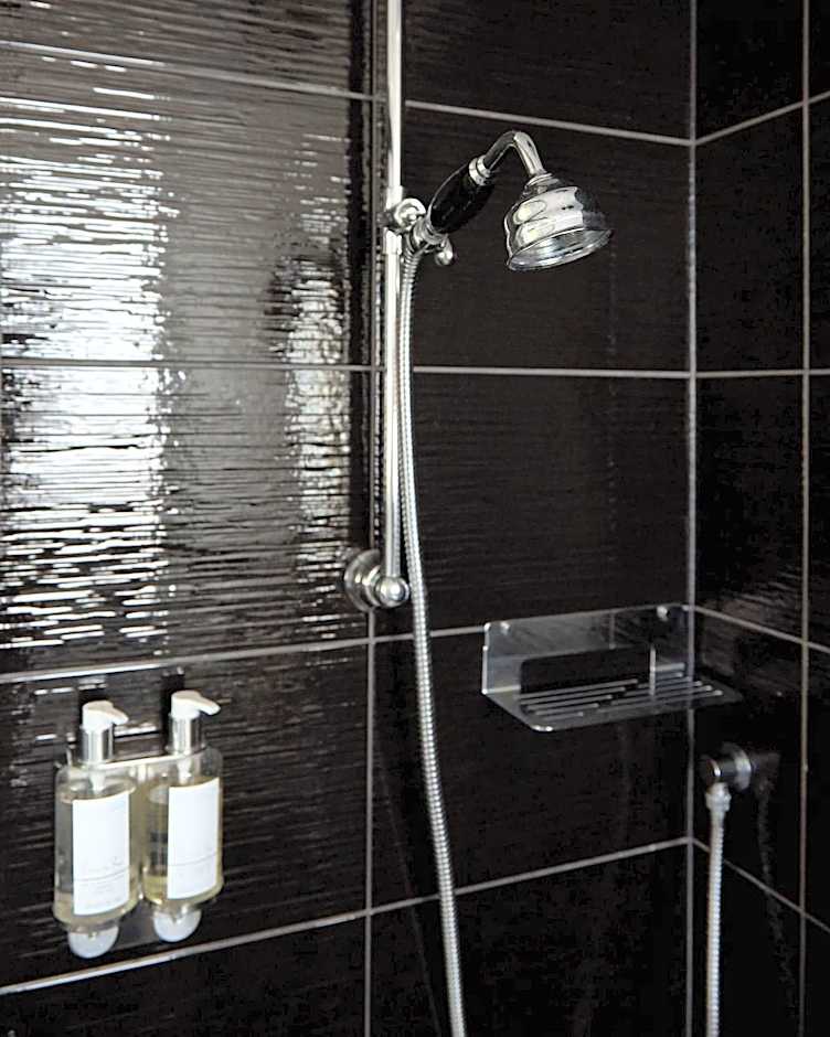 The Royal Adelaide Hotel