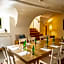 Hotel Golden Key Prague Castle