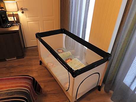Deluxe Double with Courtyard View