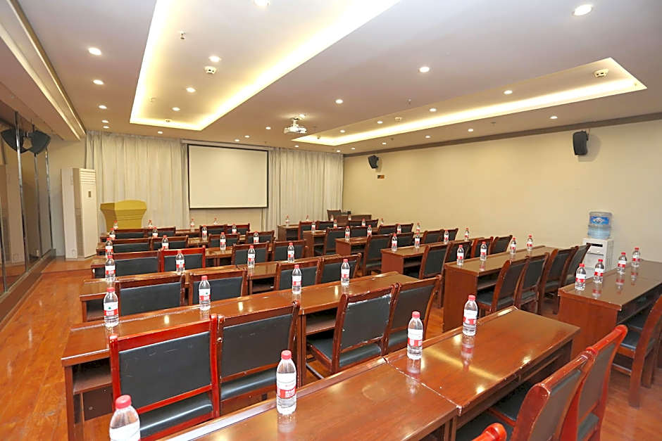 GreenTree Inn ShanXi TaiYuan JianSheS) Road Changfeng Road Express Hotel                        