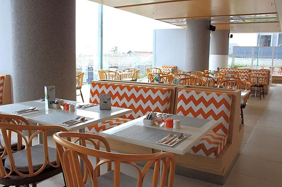 HARRIS Hotel & Conventions Solo