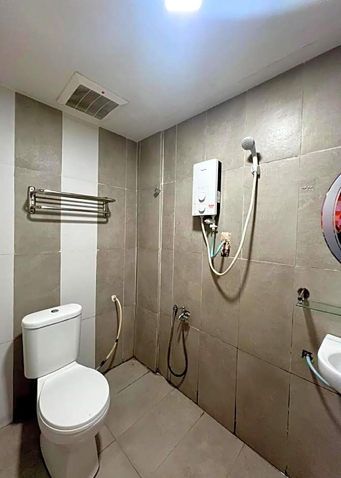 DE GLORY HOTEL USJ 21