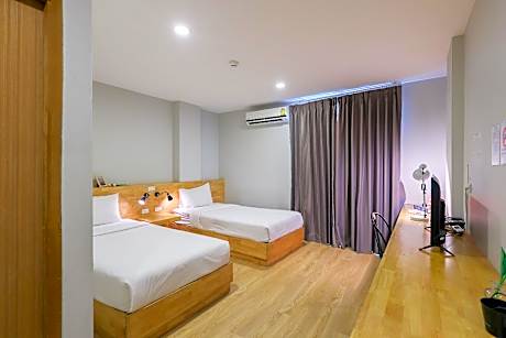 Standard Twin - Two Single Beds