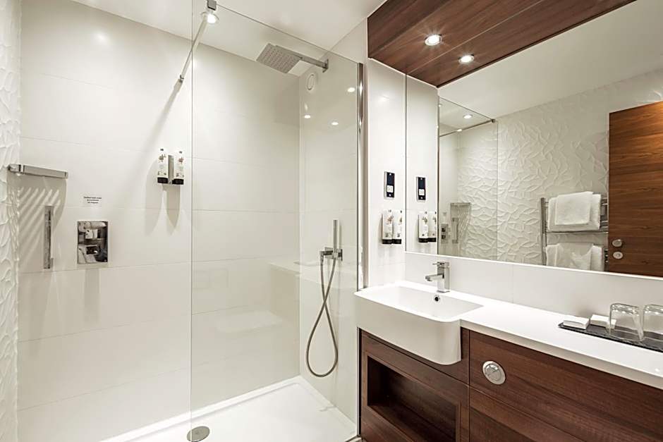 Drift Inn formerly the Waterfront Hotel