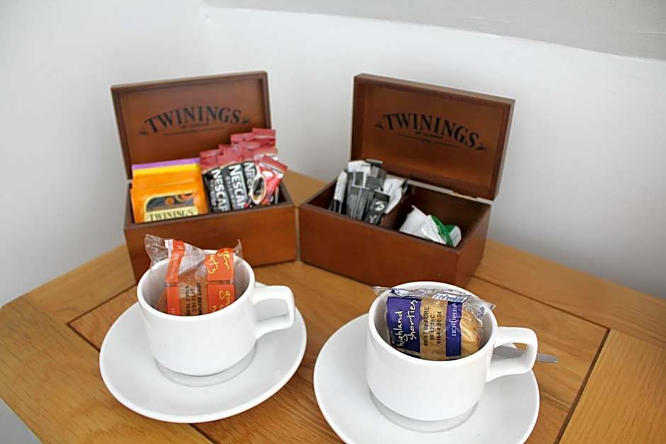 Three Horseshoes Country Inn