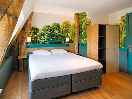 Double Theme Room