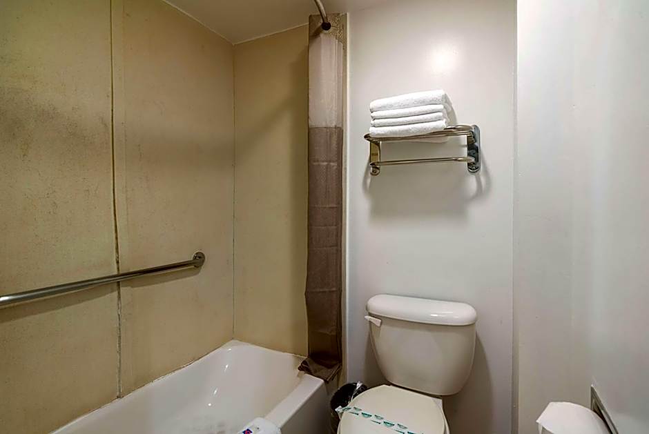 Motel 6 Monterey Park