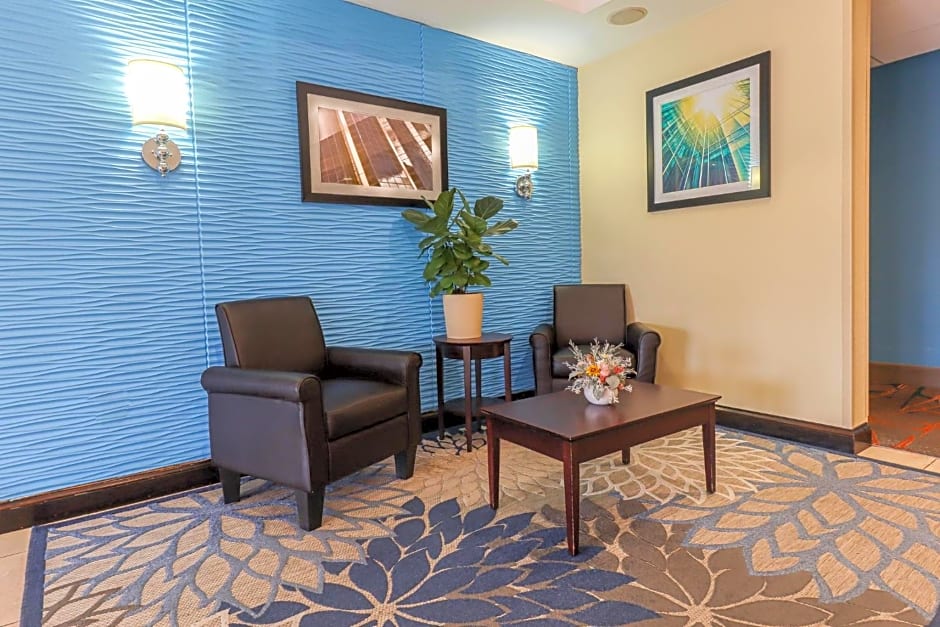 Holiday Inn Express and Suites Meriden By IHG