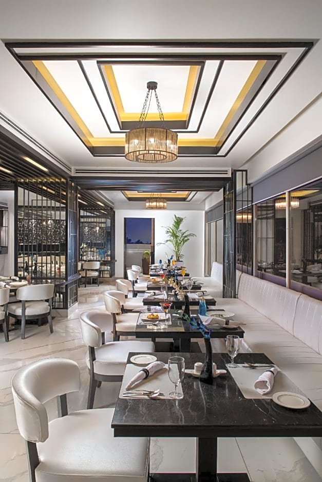 Sandal Suites Op. By Lemon Tree Hotels