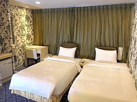 Double or Twin Room with Shower (No window)