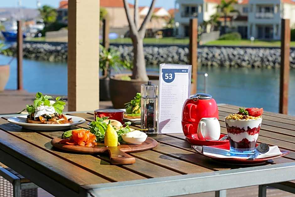 Marina Hotel and Apartments