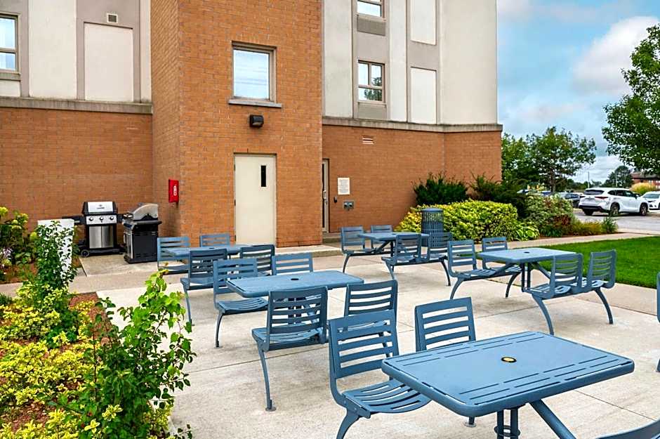 Comfort Inn & Suites