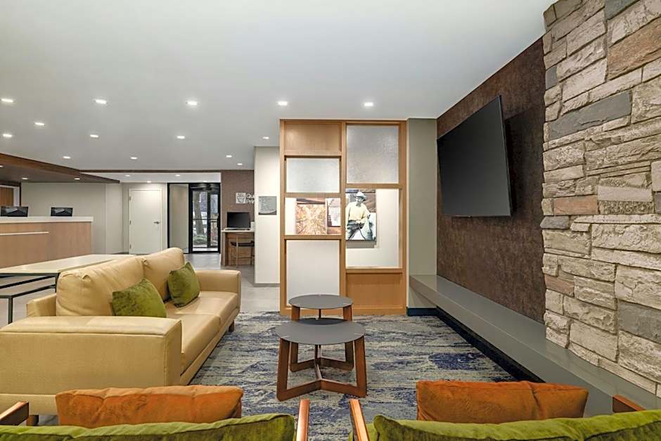 Fairfield by Marriott Inn & Suites Clinton