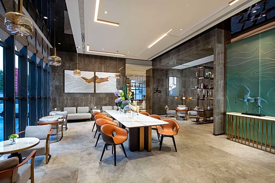 Ramada by Wyndham Luoyang Downtown