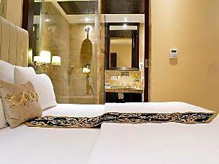 Hotel Emperor Palms