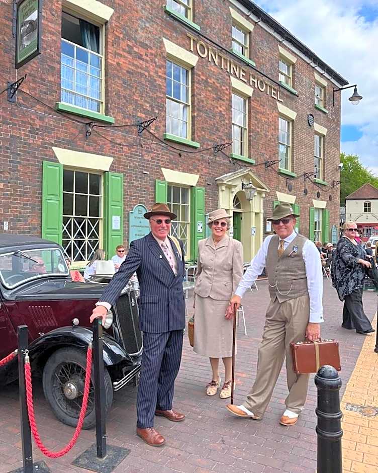 Tontine Hotel & Bar