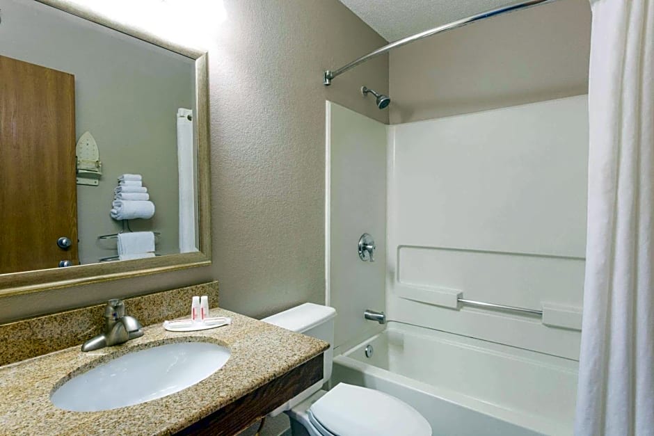 Super 8 by Wyndham Richmond Midlothian Turnpike