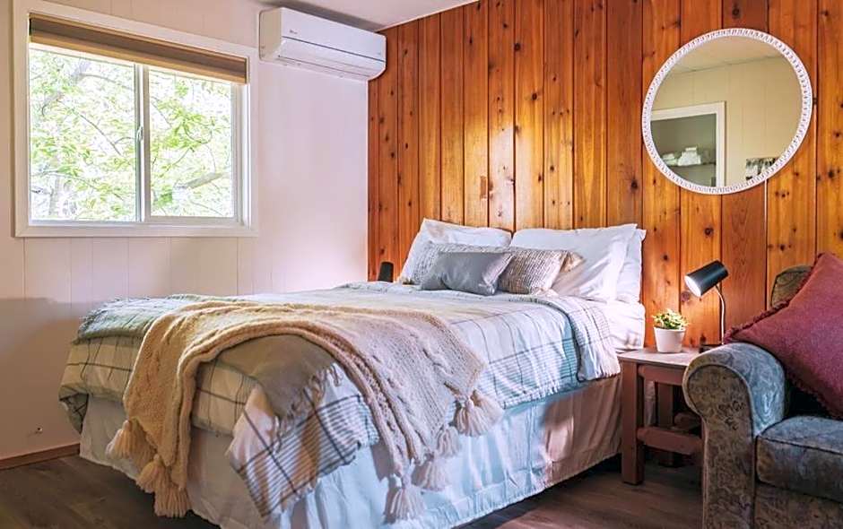 Barefoot Villas and Retreat