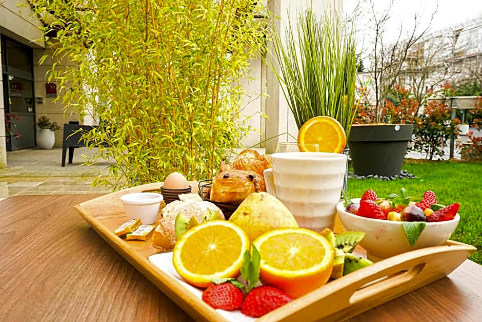 Hotel Campanile Roissy