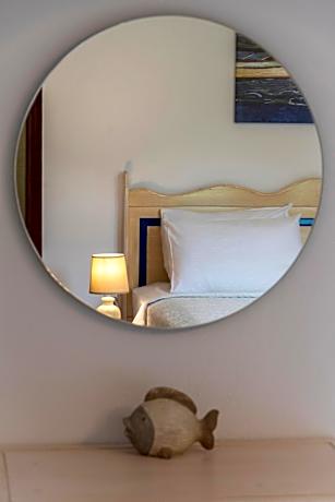 Deluxe One-Bedroom Apartment with Panoramic Sea View