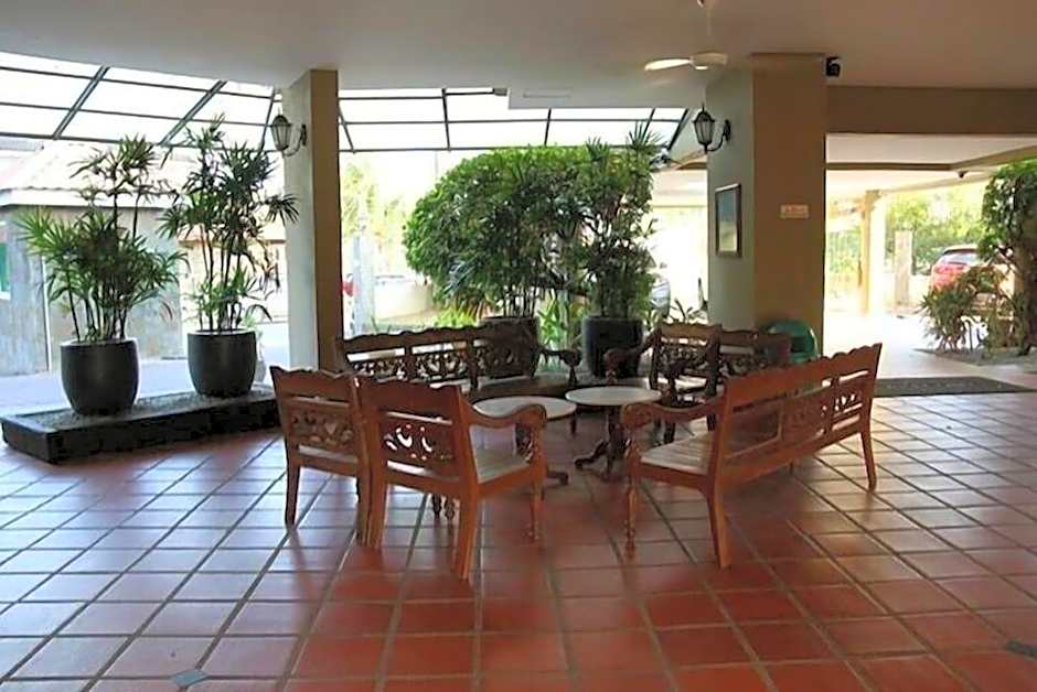 Kuah Town Service Suite Apartment @ Century Suria