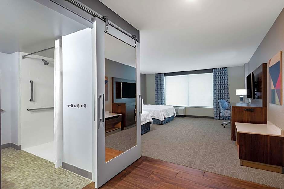 Hampton Inn By Hilton & Suites Fort Wayne Downtown