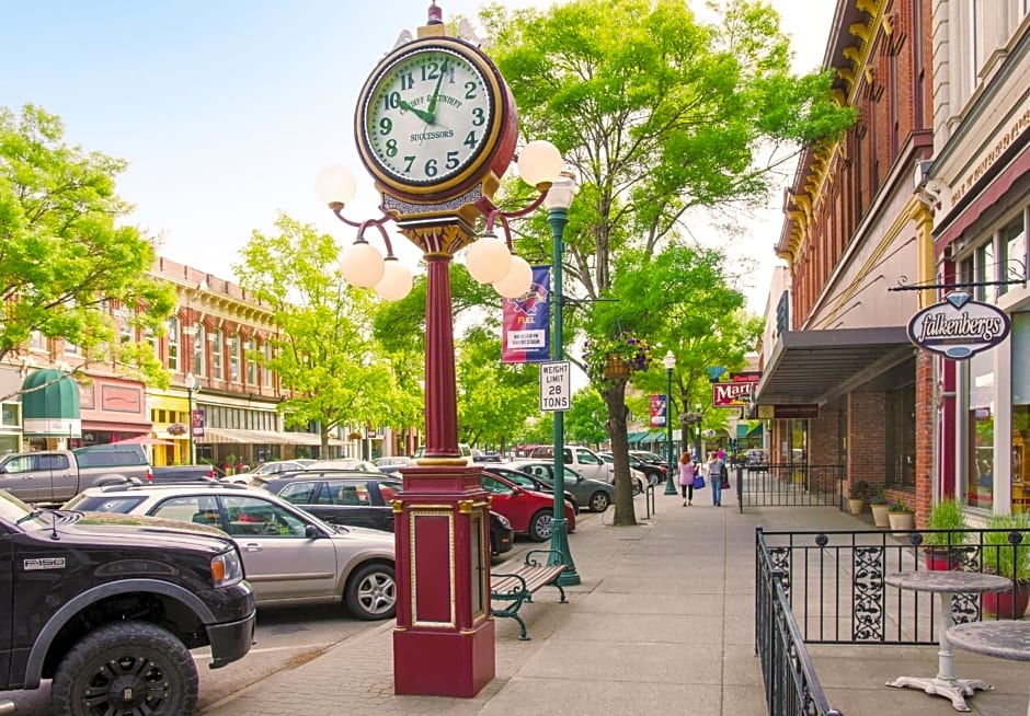 Marcus Whitman Hotel And Conference Center