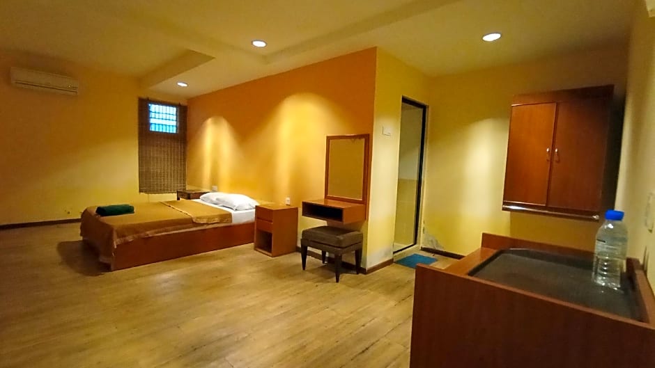 Straits Settlement Inn