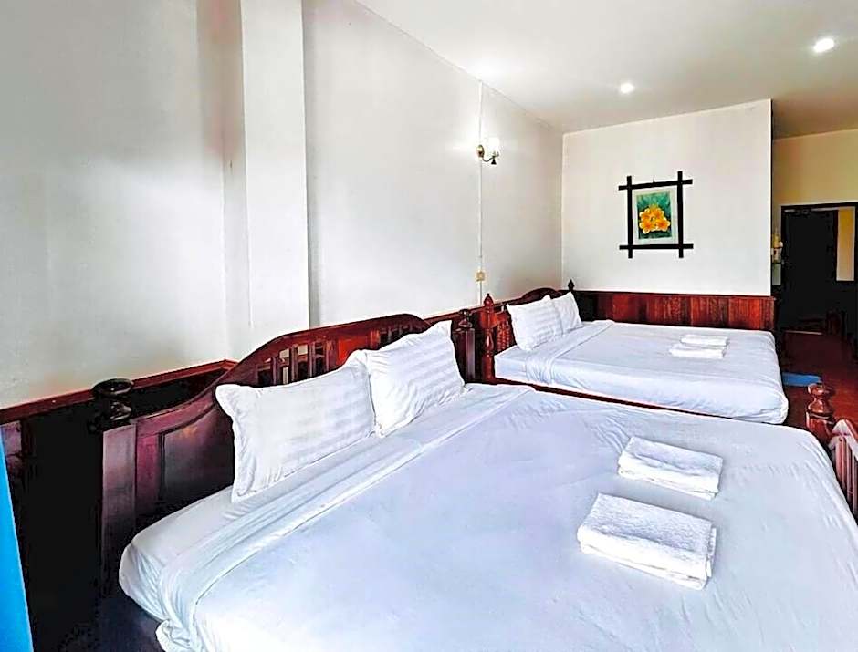 Domon Riverside Hotel