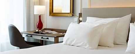 Superior Room Single Use - Special Deal with Breakfast