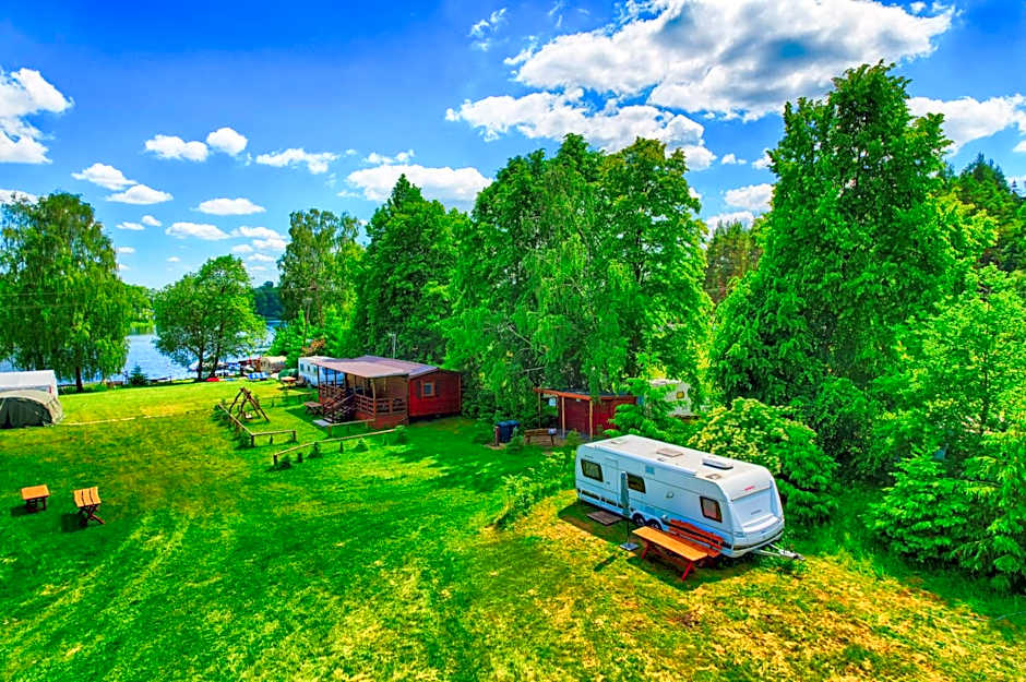 Velo Camp nad jeziorem Dadaj