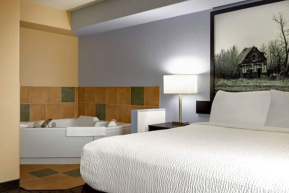 Super 8 by Wyndham Swan River MB