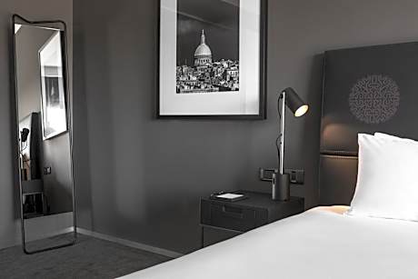 City Suite with Club Lounge Access
