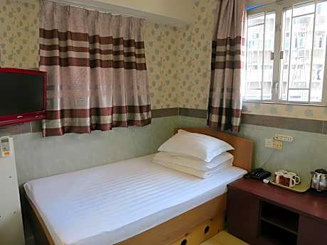 Single Bed Room (have air- condition/no window)