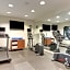 Holiday Inn Express Hotel & Suites Dayton-Centerville