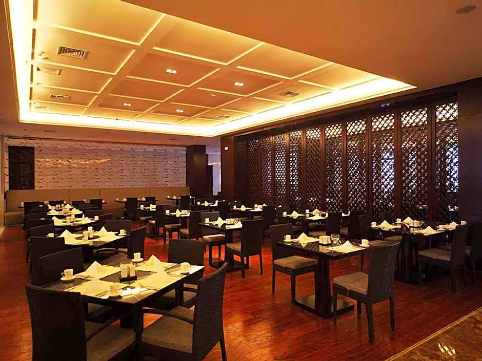 Haiyang Shenglong Jianguo Hotel