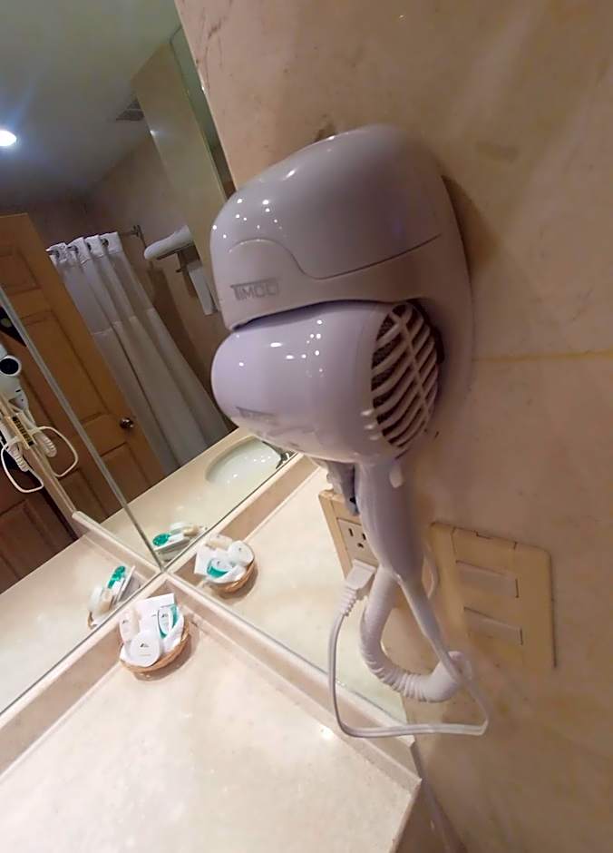 Hotel Palacio Azteca Tijuana, Trademark by Wyndham