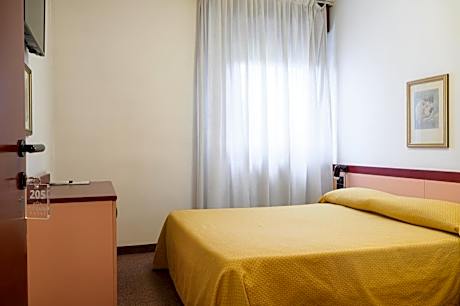 Economy Double or Twin Room