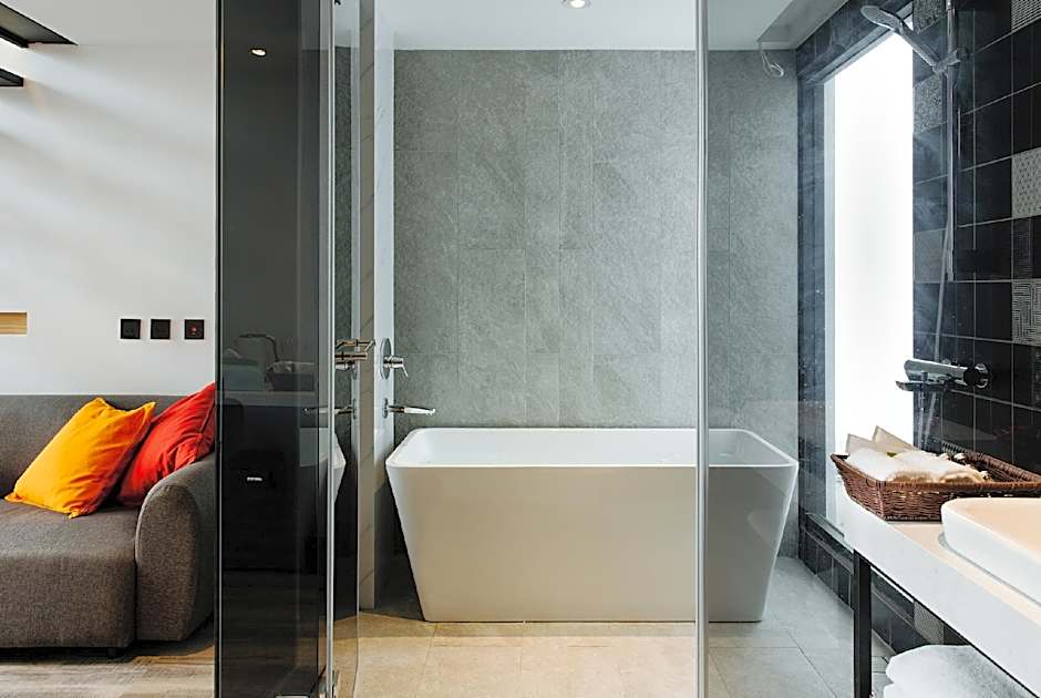 CHECK inn Taichung Zhongshan